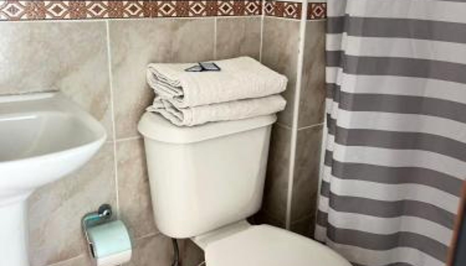 Tripla - Hostal Avenue