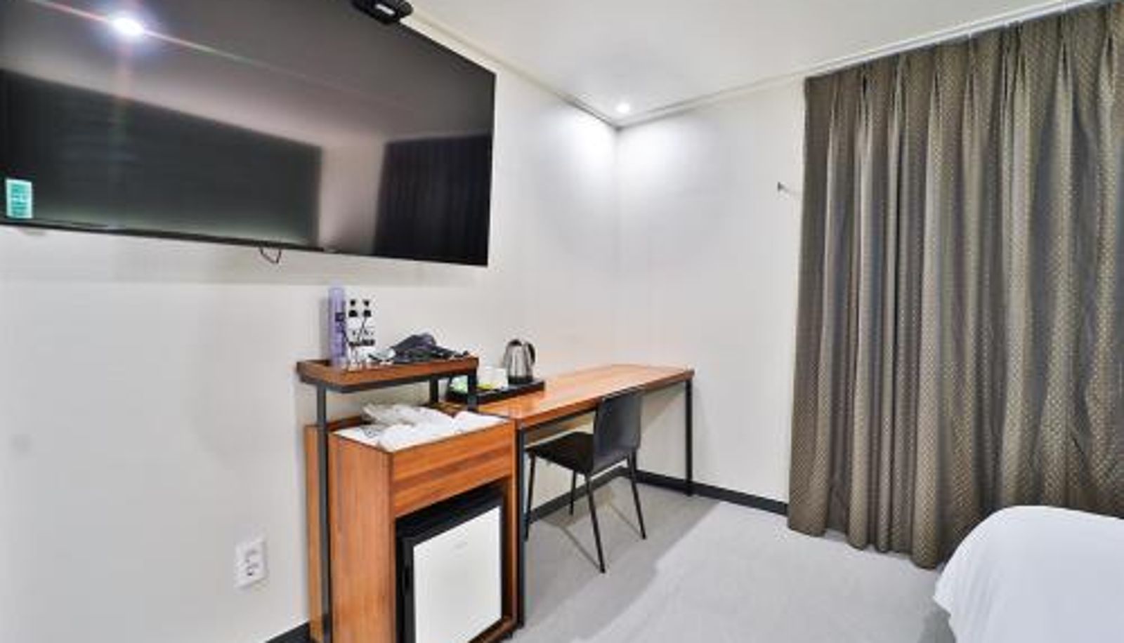 Camera - Calm Rest Hotel Busan Sasang