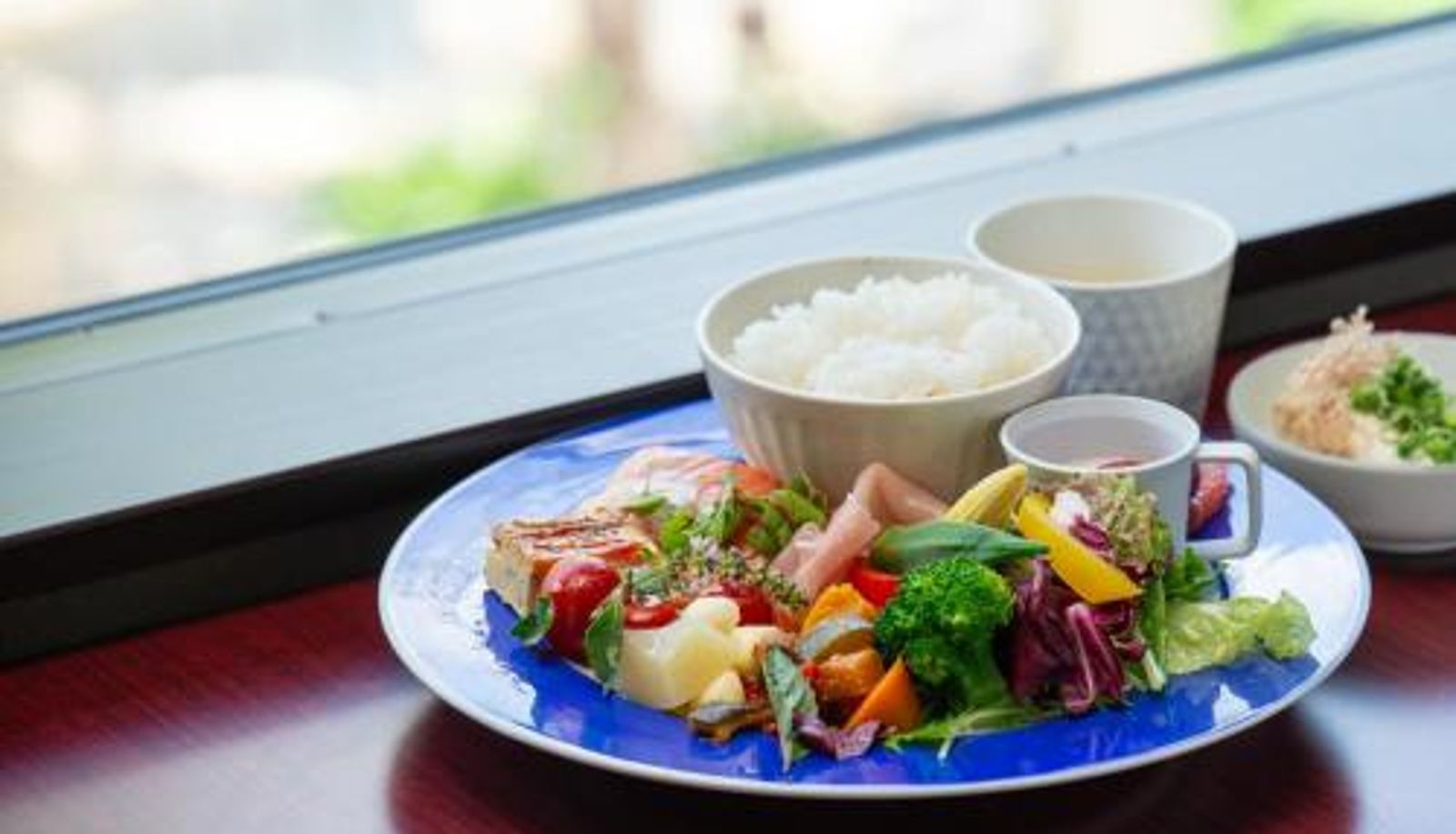 Sala de desayunos dentro del restaurante - Ureshino Onsen Yadoya Uchiroji