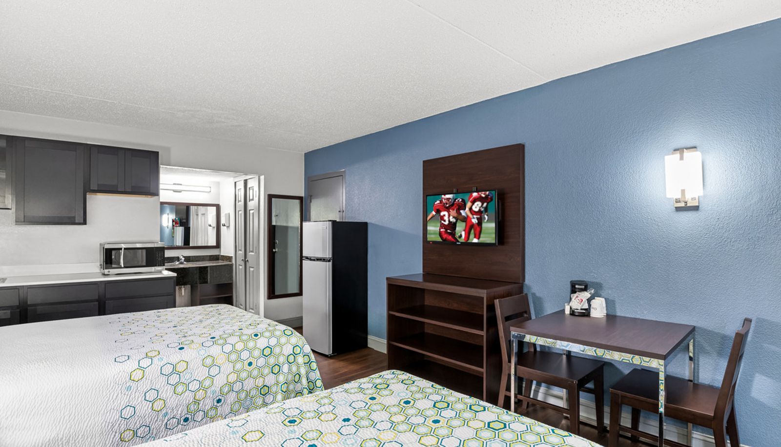 Zimmer - HomeTowne Studios Richmond - Airport/ Sandston