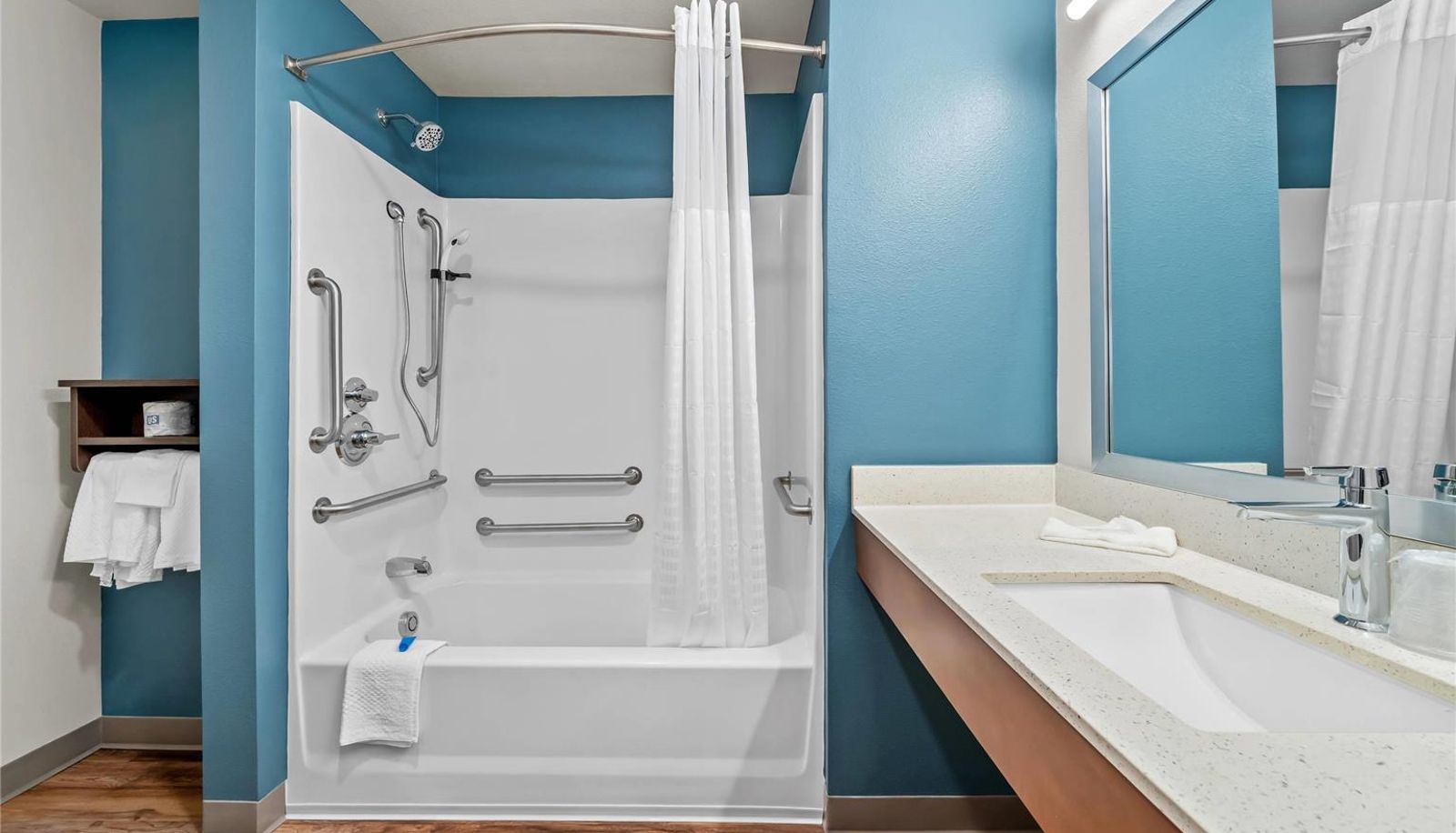 Zimmer - WoodSpring Suites Orlando East UCF