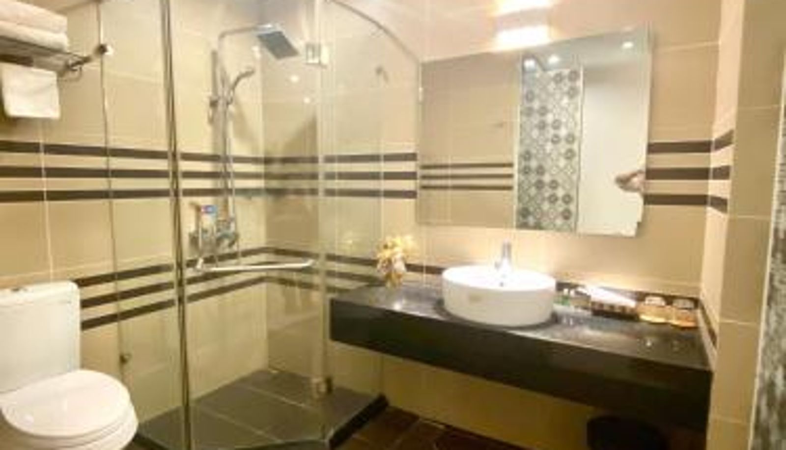 Badkamer - Ngoc Linh Luxury Hotel