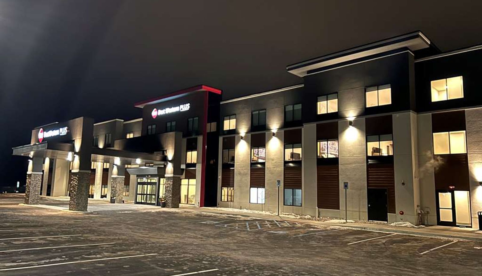 Außenansicht - Best Western Plus Marquette Hotel & Suites