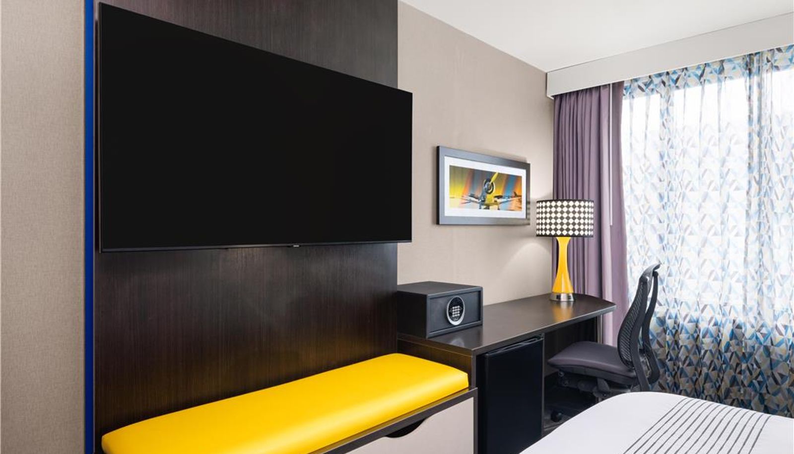 Zimmer - GLō Best Western Bronx NYC