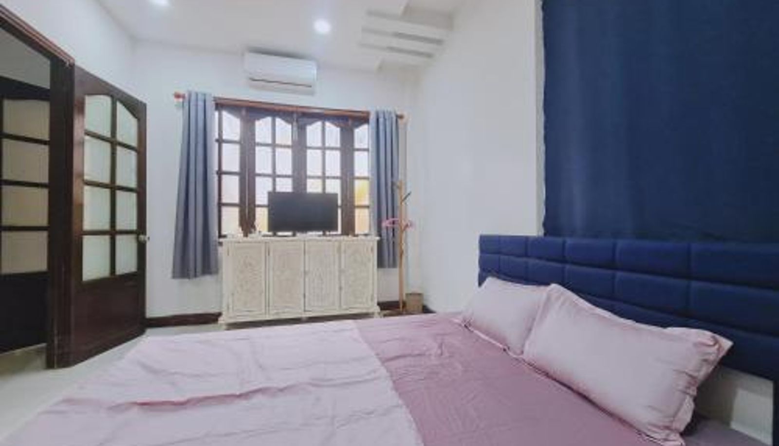 Kamer - Myths Saigon