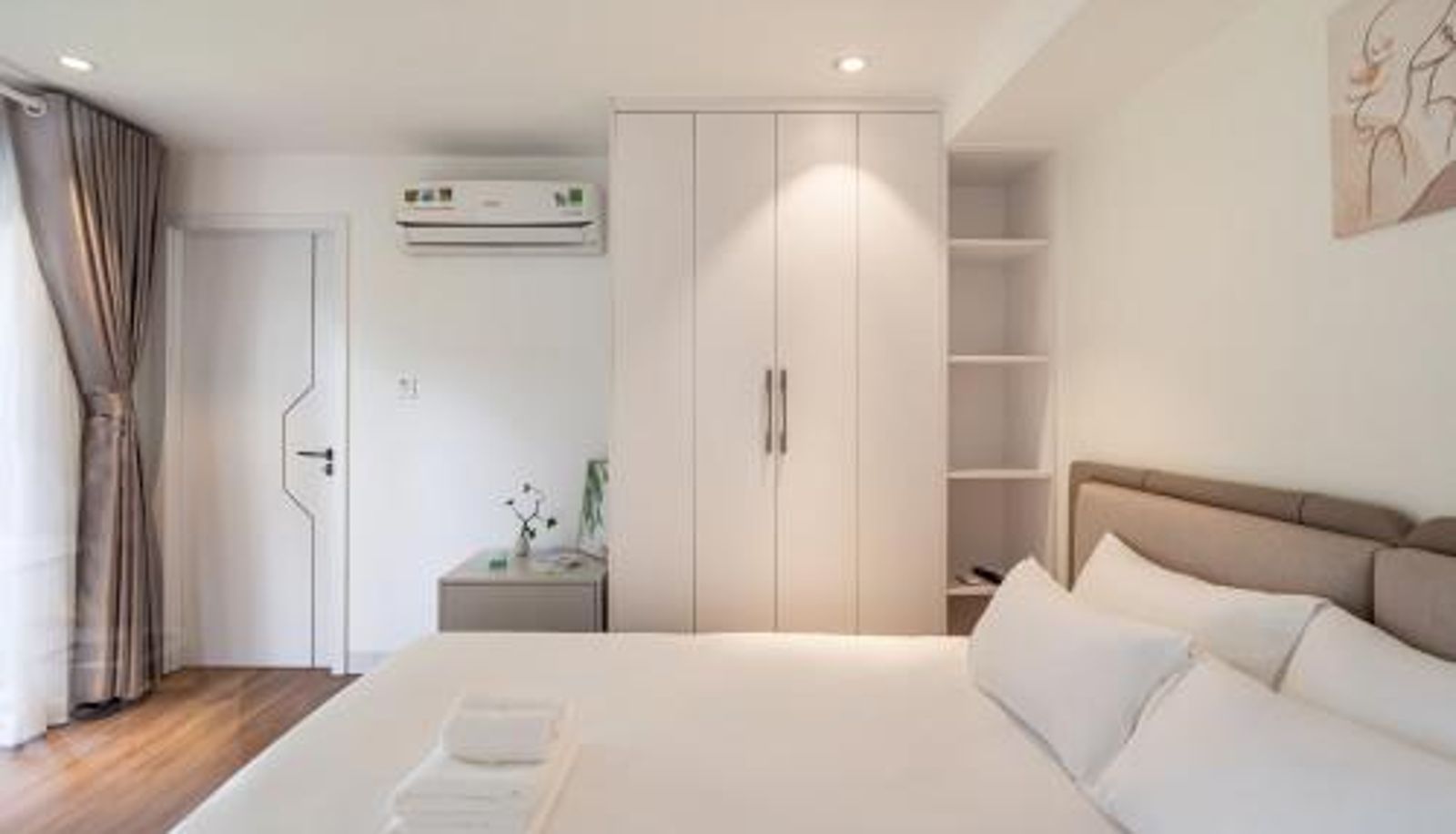Suite - The Royal Sky - Phu My Hung