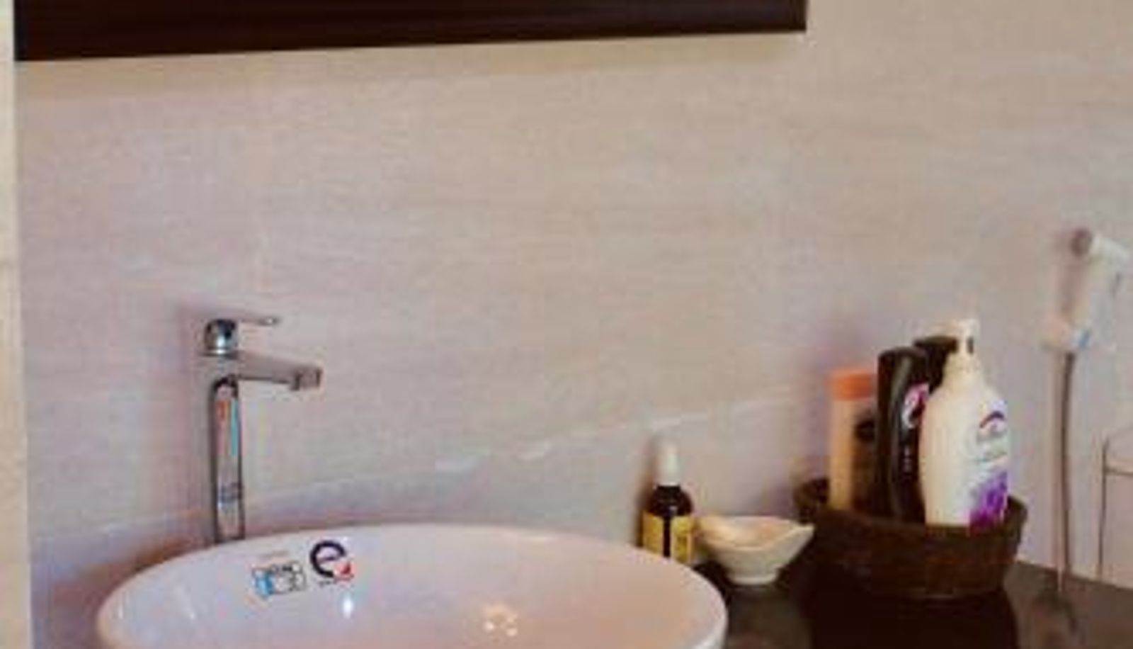 Bathroom - Nomad Hill Hue