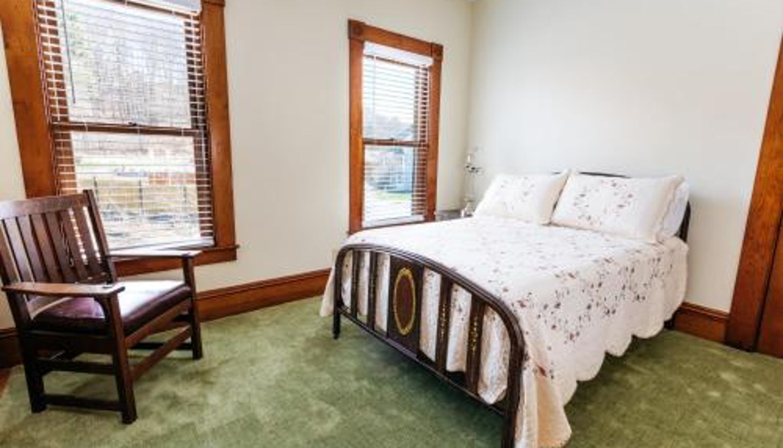 Info - Reynolds House Inn
