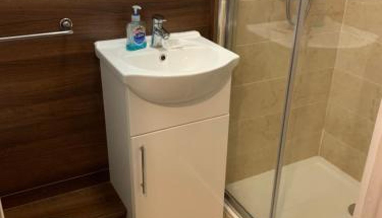 Chambre triple - Swandown Hotel