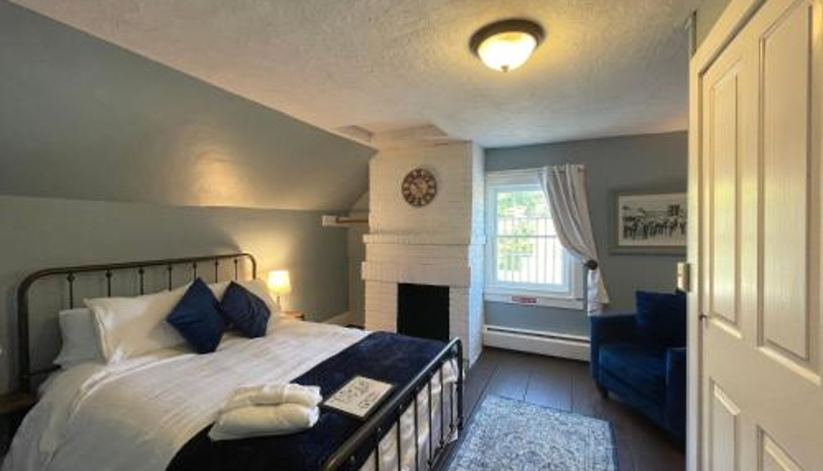 Chambre - Stone Hearth Inn and Eatery