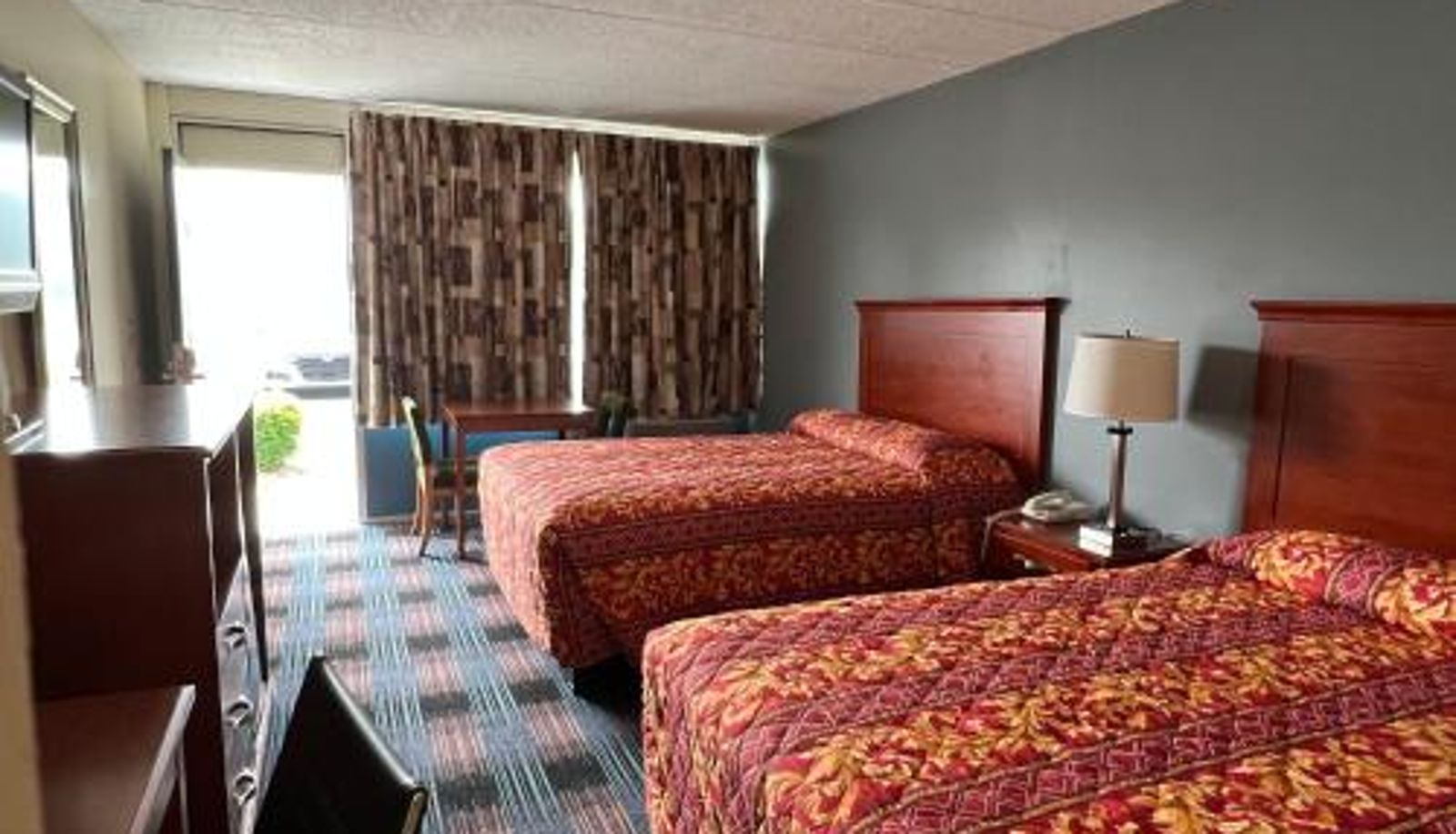 Zimmer - Royal Inn Motel-Charlottesville
