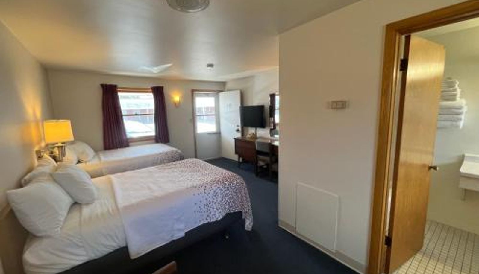 Info - Bay Motel