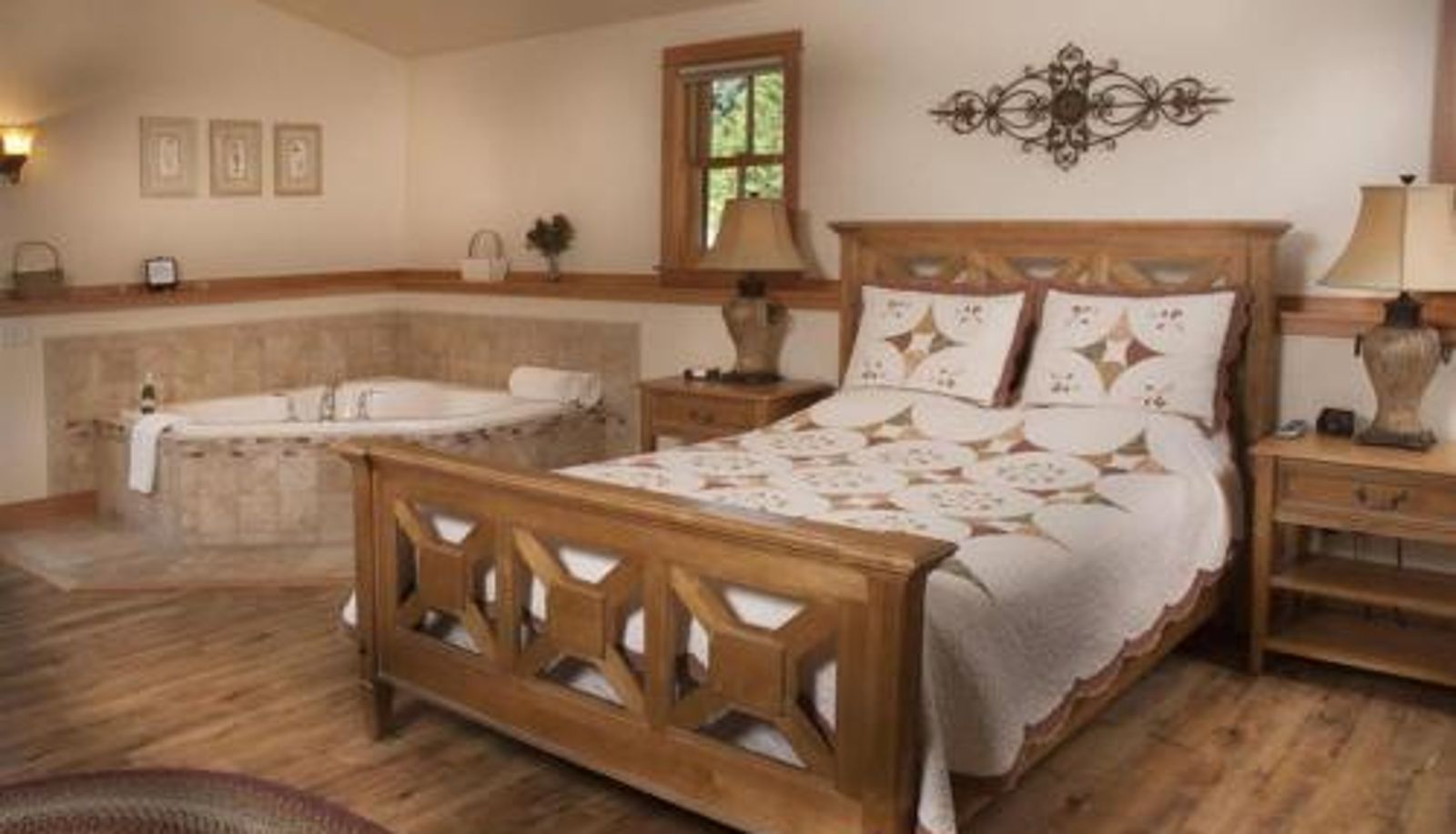 Camera - Lake Orchard Farm Retreat
