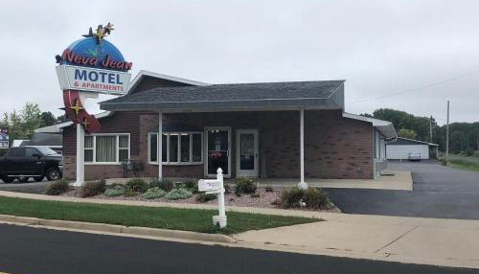 Info - Neva Jean Motel