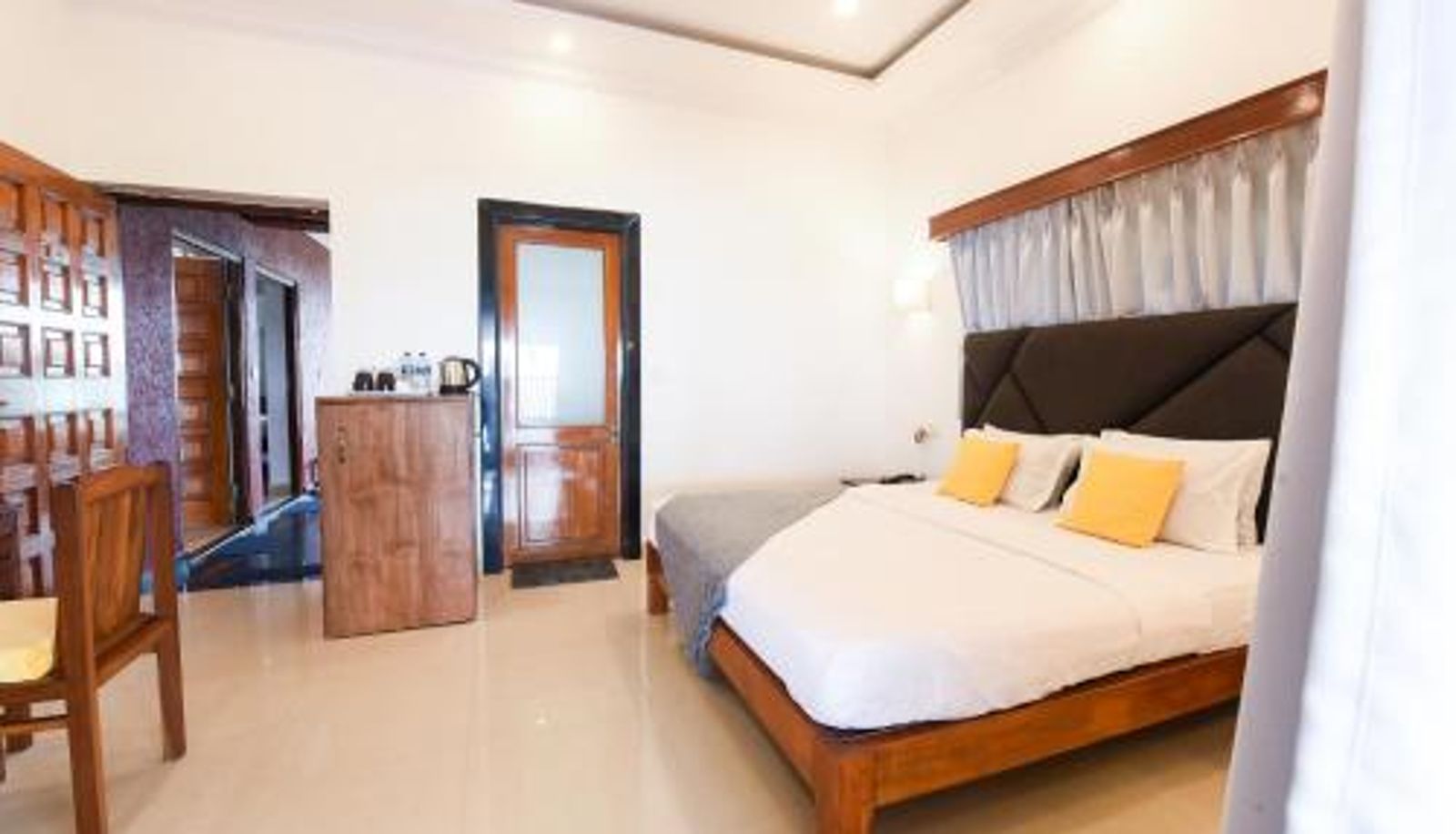Camera - Raposo Resorts