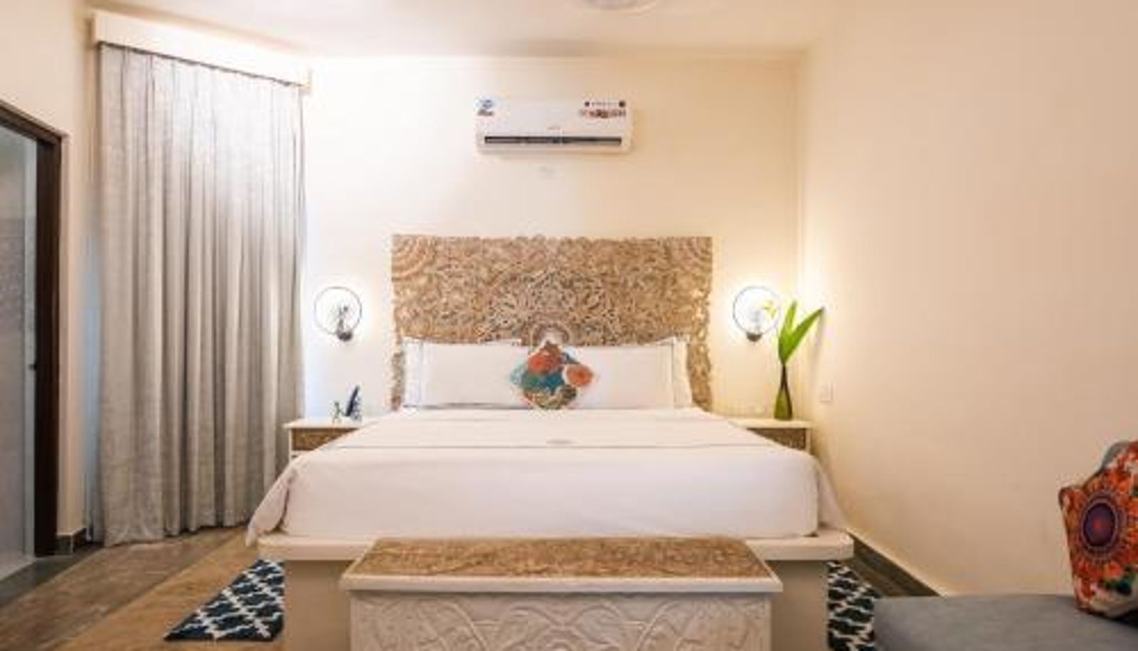Info - Sashas Holiday Village