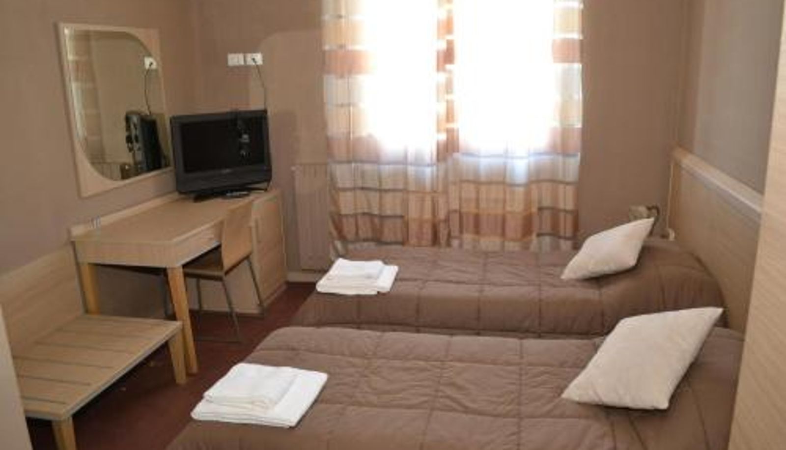 Info - B&B Bed& Fly - Mamma Mia