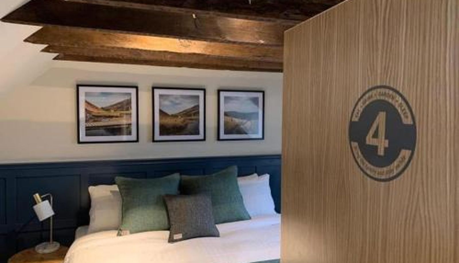 Room - The Balerno Inn