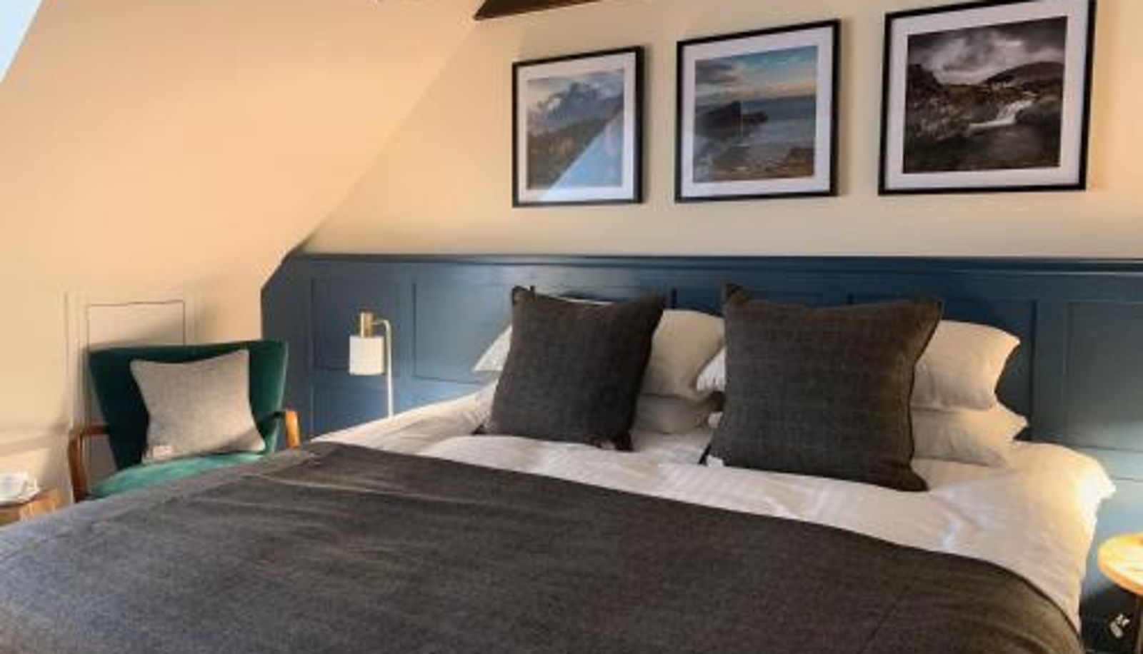 Room - The Balerno Inn