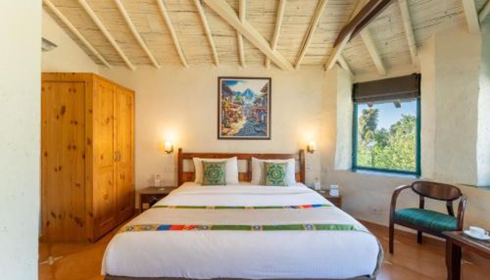 Room - Dharamshala Tree of Life Birdsong Chalets