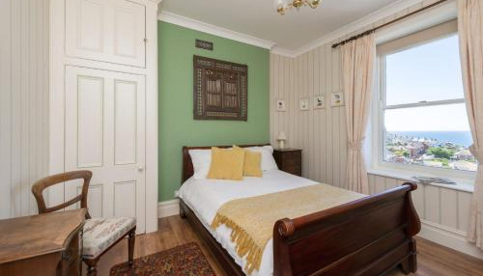 Room - BnB-side