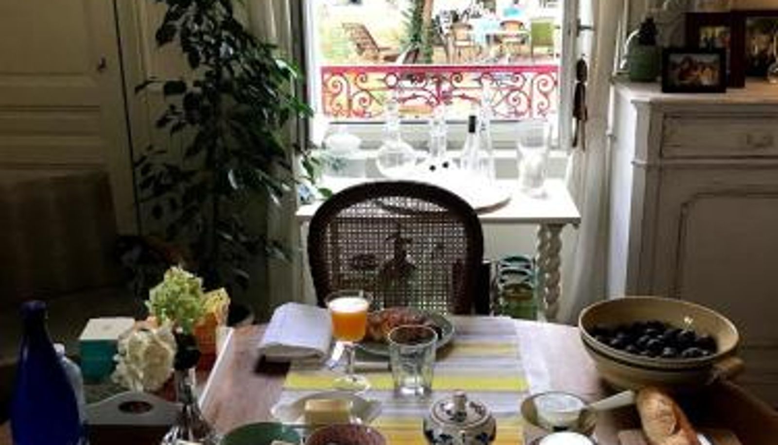 Breakfast room within the restaurant - La Joséphine