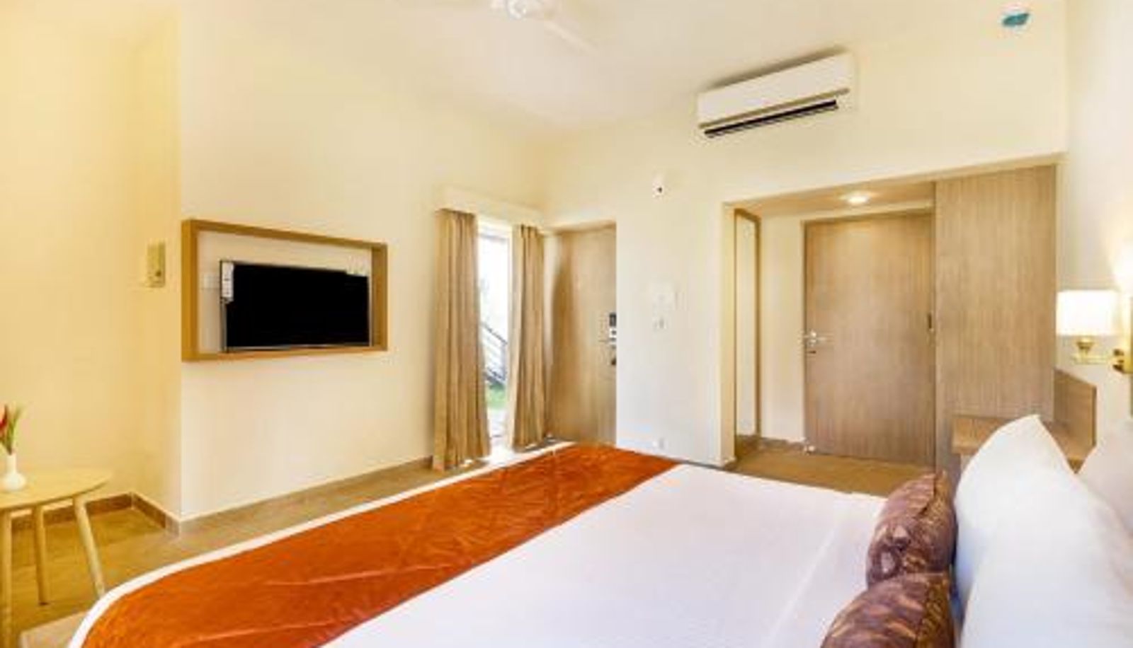 Room - Alleppey Club Mahindra Arookutty