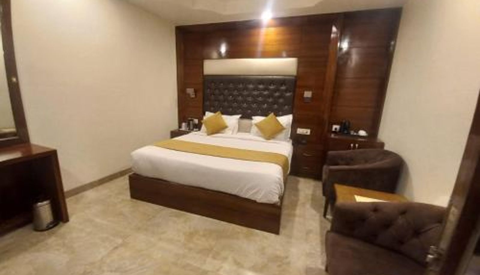 Room - HOTEL BLUE ORCHID - A 3 STAR HEAVEN IN Tricity