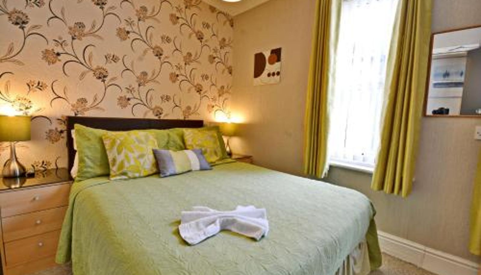 Standard room - The Astor Hotel