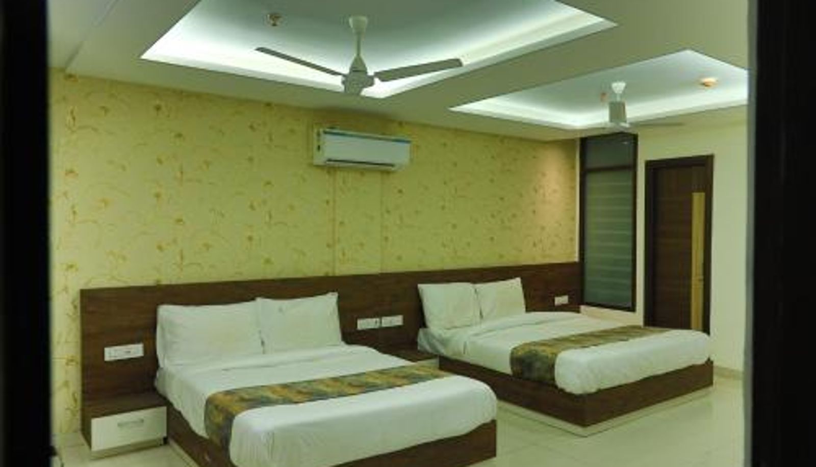 Zimmer - HOTEL GOLDEN LEAF
