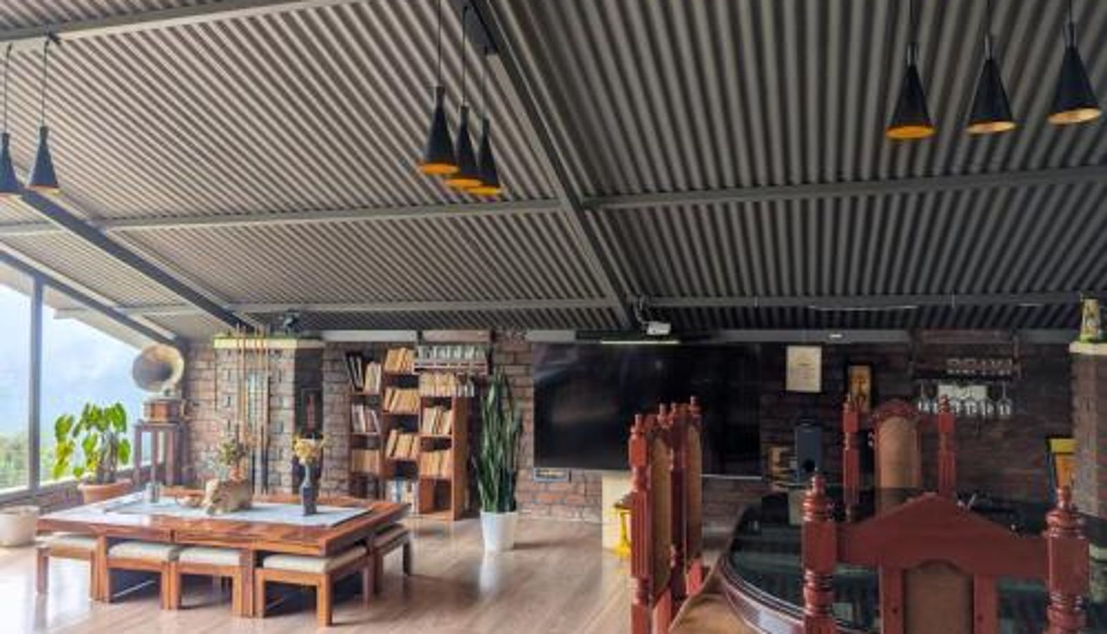 Breakfast room within the restaurant - Moonlight Chillers By LexStays