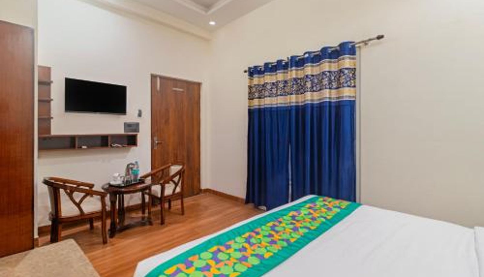 Zimmer - Near Prem Mandir Treebo Brij Kaushal