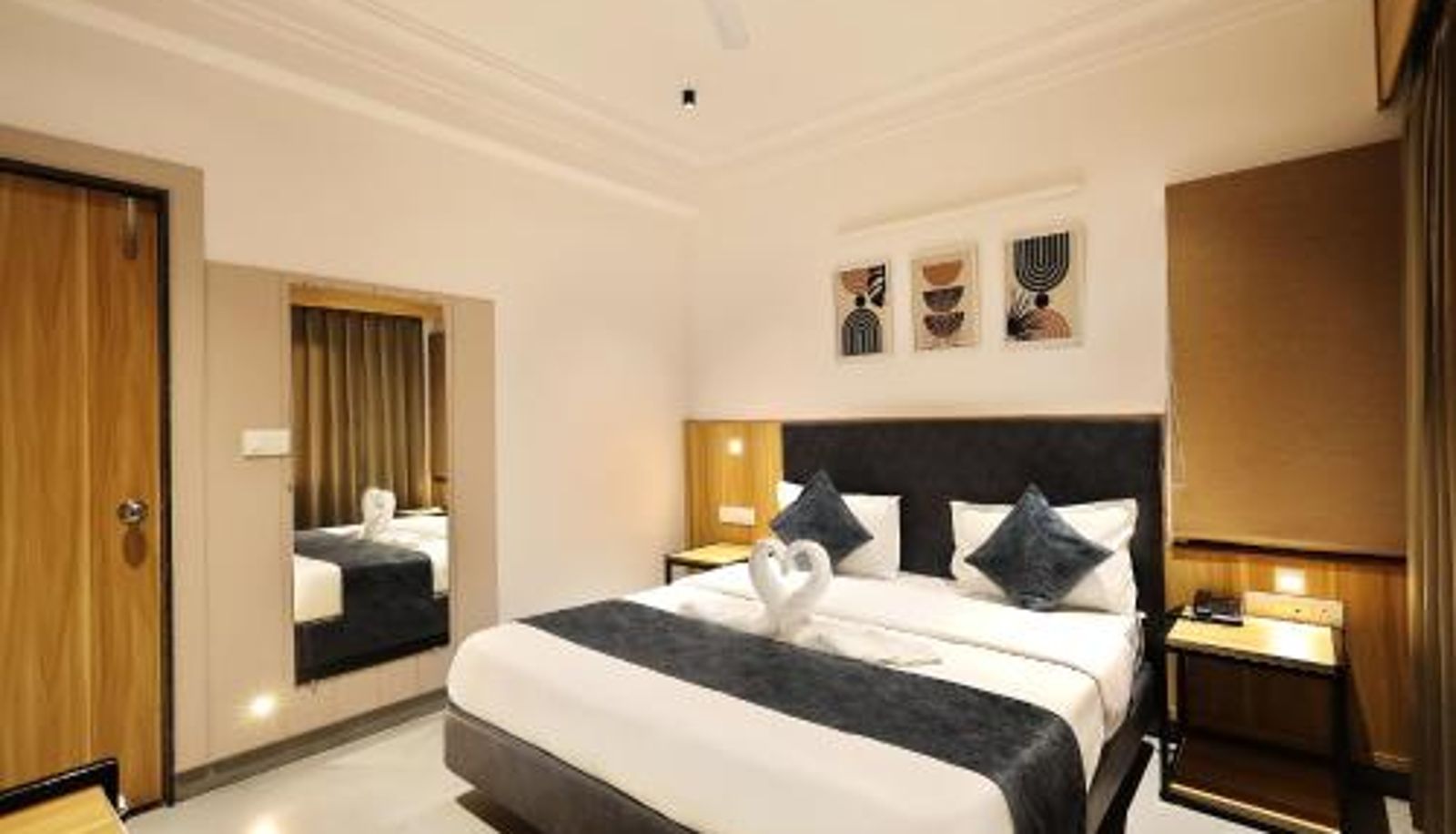 Información - Hotel Sparkle Inn Just 400 Meters From Udaipur Railway Station