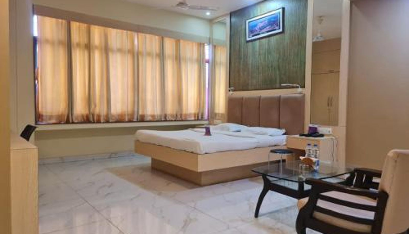 Kamer - Ratnagiri VITS Select Grand Inn