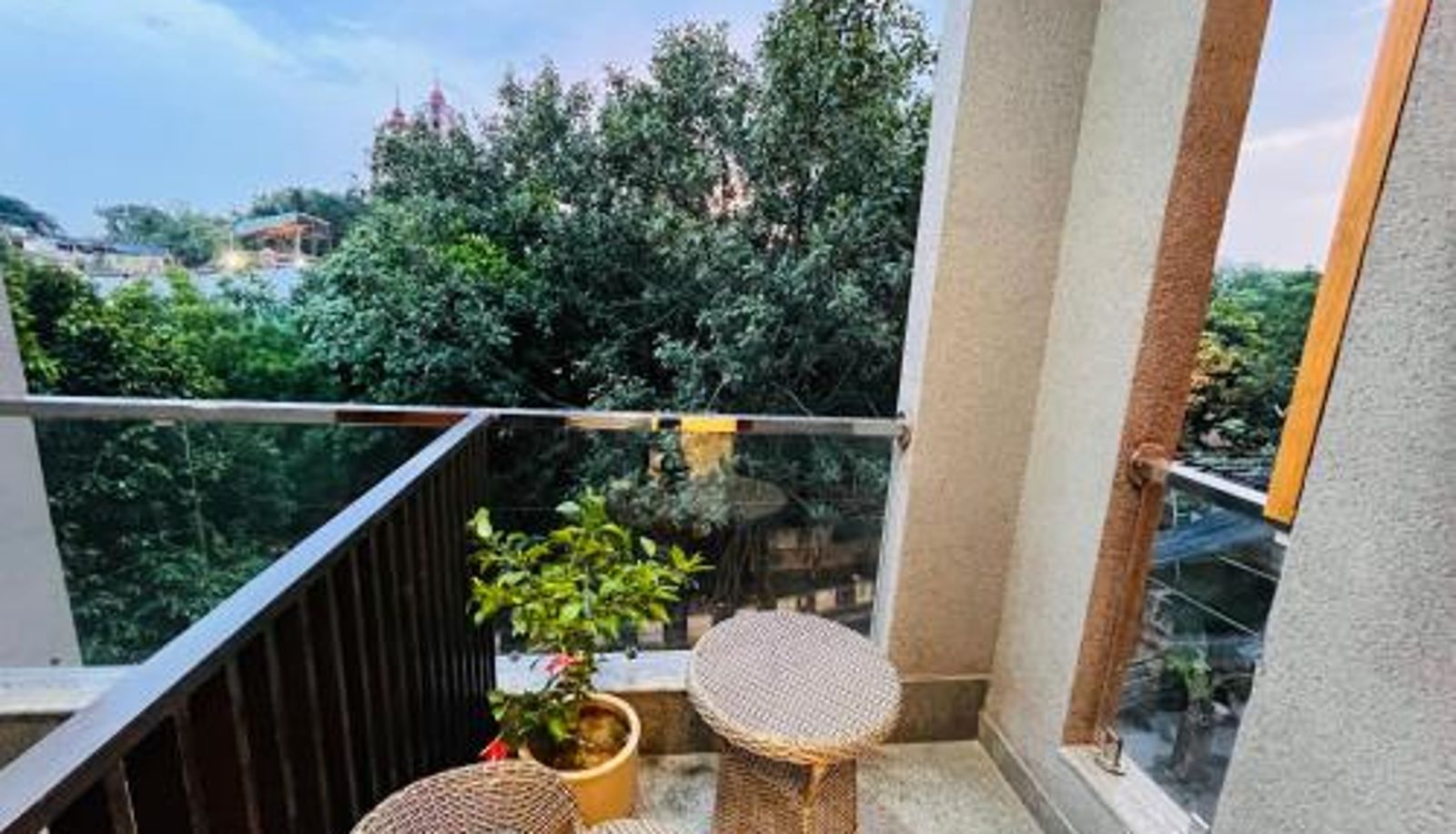Widok - Hotel Ivaan Homes opposite to Iskcon Temple East of Kailash New Delhi