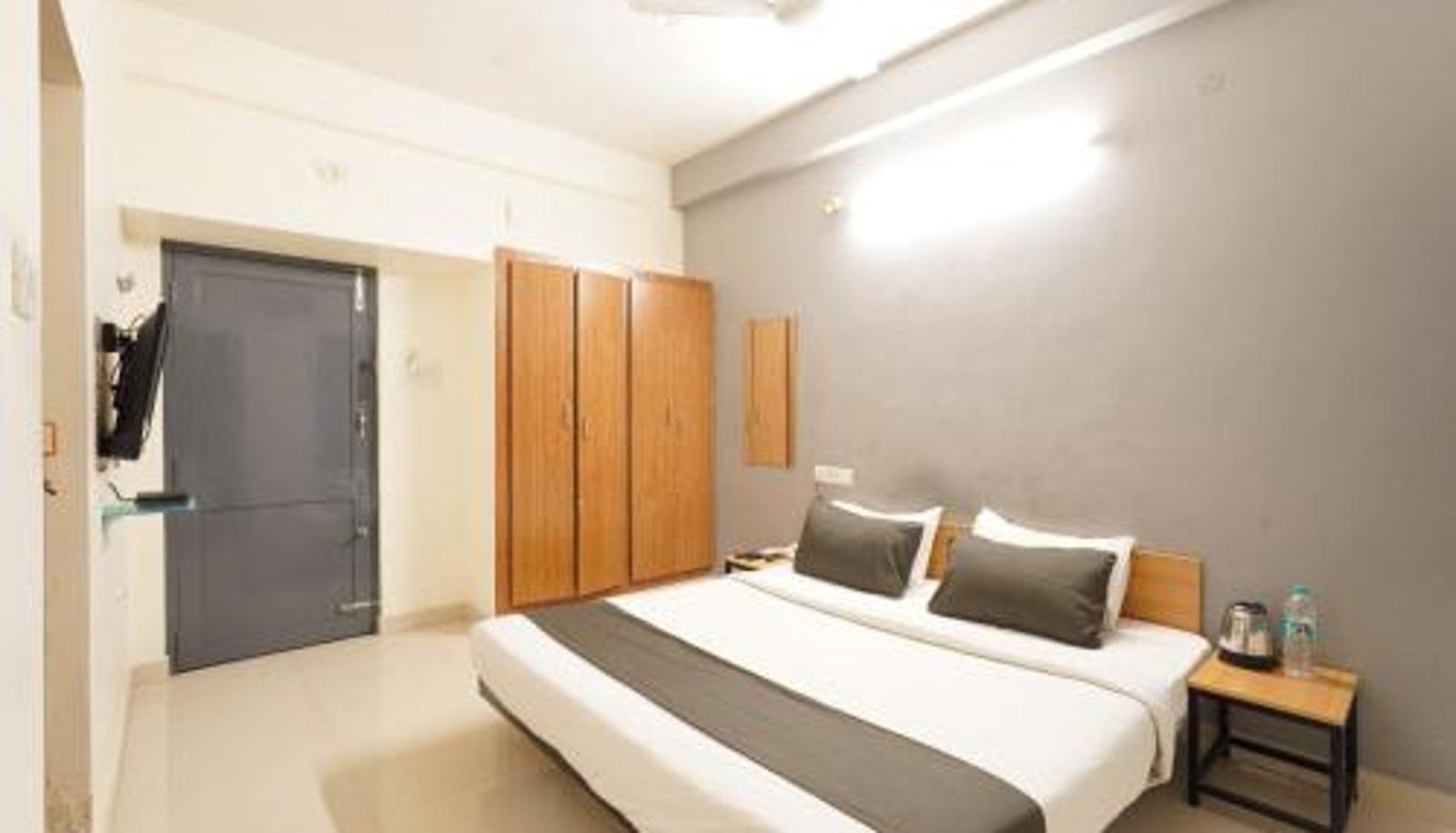 Zimmer - Blessings Prime Porur - Near DLF