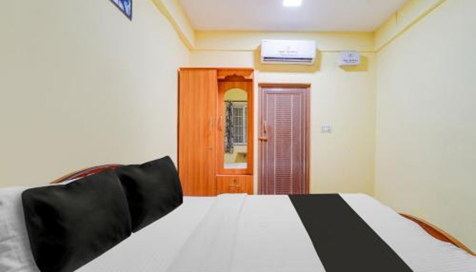 Kamer - Hotel O Coimbatore International Airport Formerly Ragu Residency