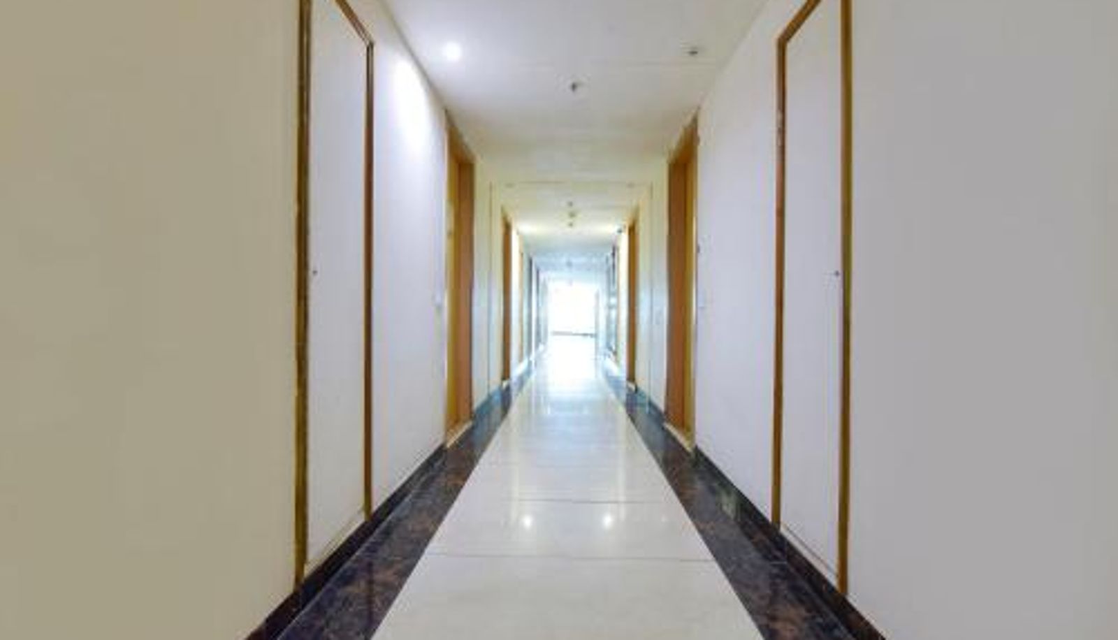 Réception - FabHotel Anukampa With Swimming Pool