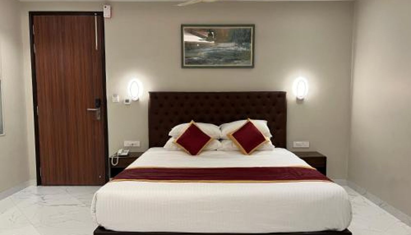 Suite - The Land Sand Hotel