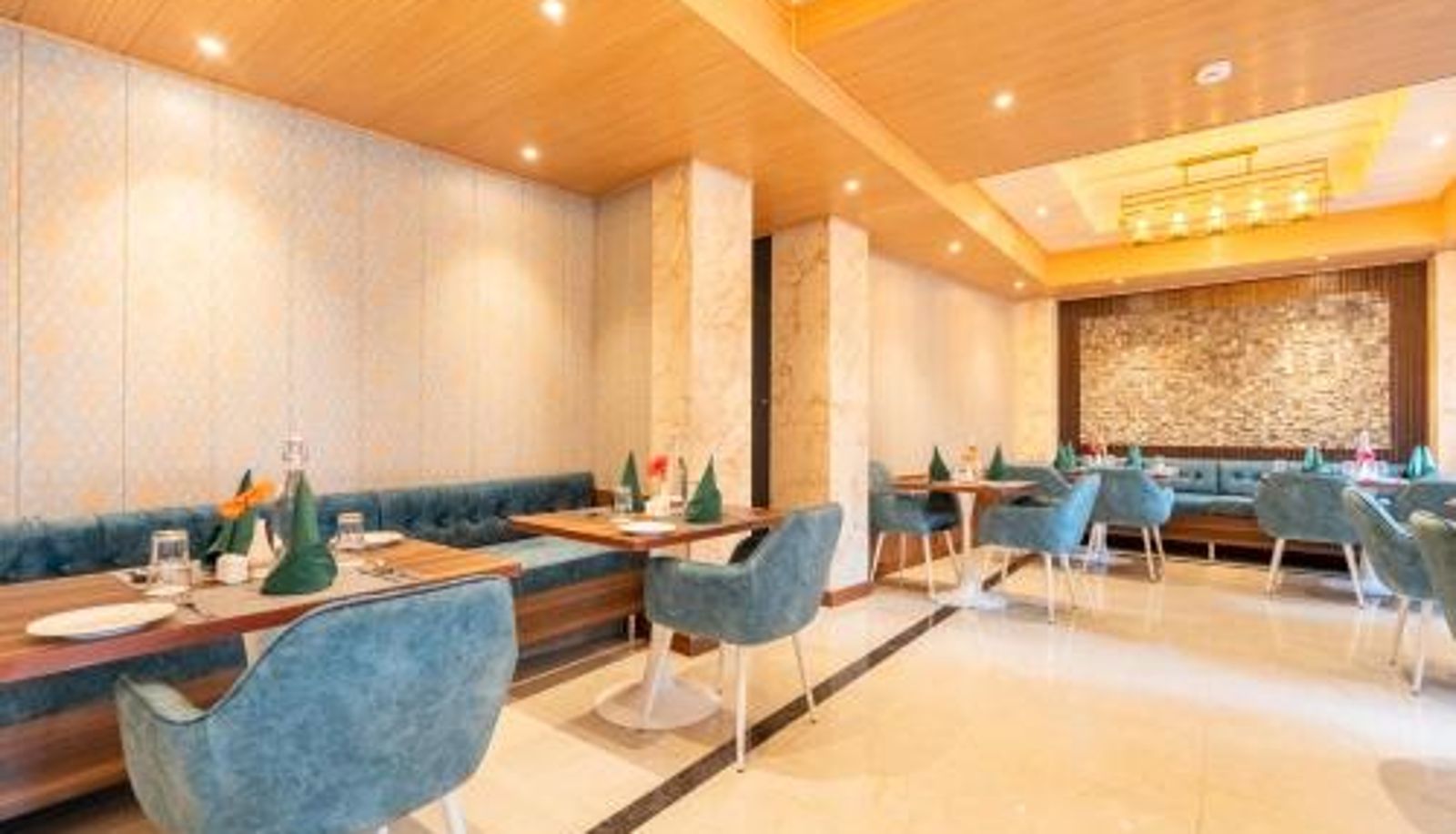Frühstücksraum innerhalb des Restaurants - Summit Mall Stone Hotel