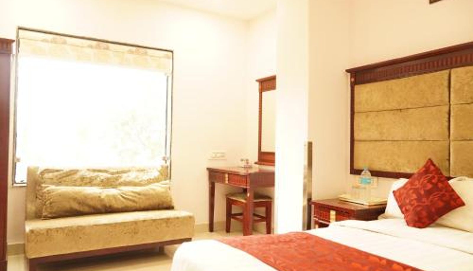 Info - Bhopal Hotel Eleven Heights