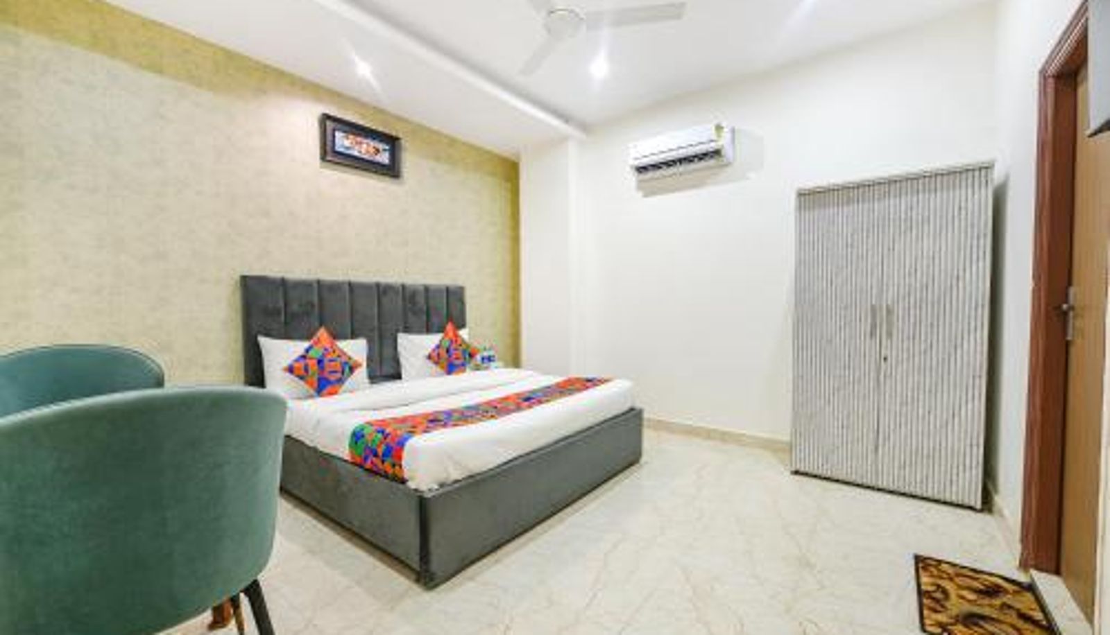 Info - FabHotel Kavya Inn - Nr The Mall of Faridabad