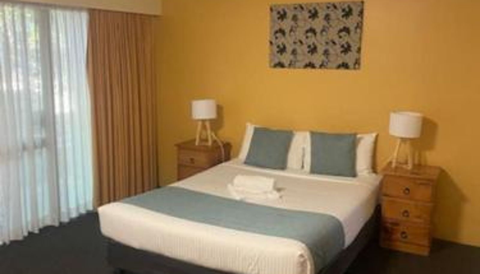 Room - Cozy 1 Bedroom Ideal 4 Business by Custom Bnb Hosting