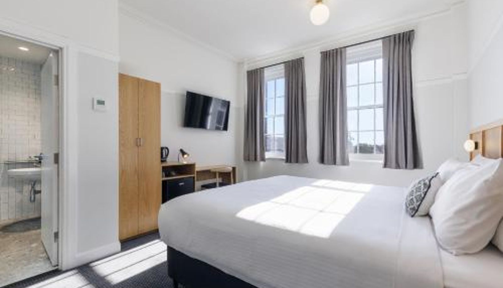 Camera - Mortdale Hotel