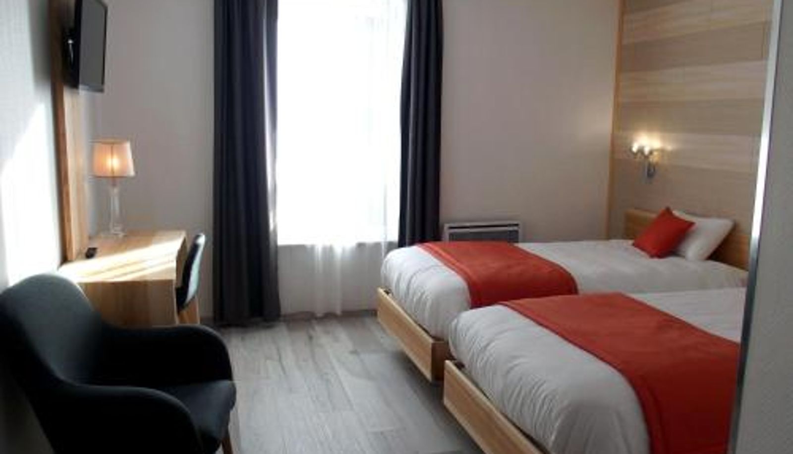 Habitación - Logis Hôtel Restaurant Hostellerie de l'Étoile