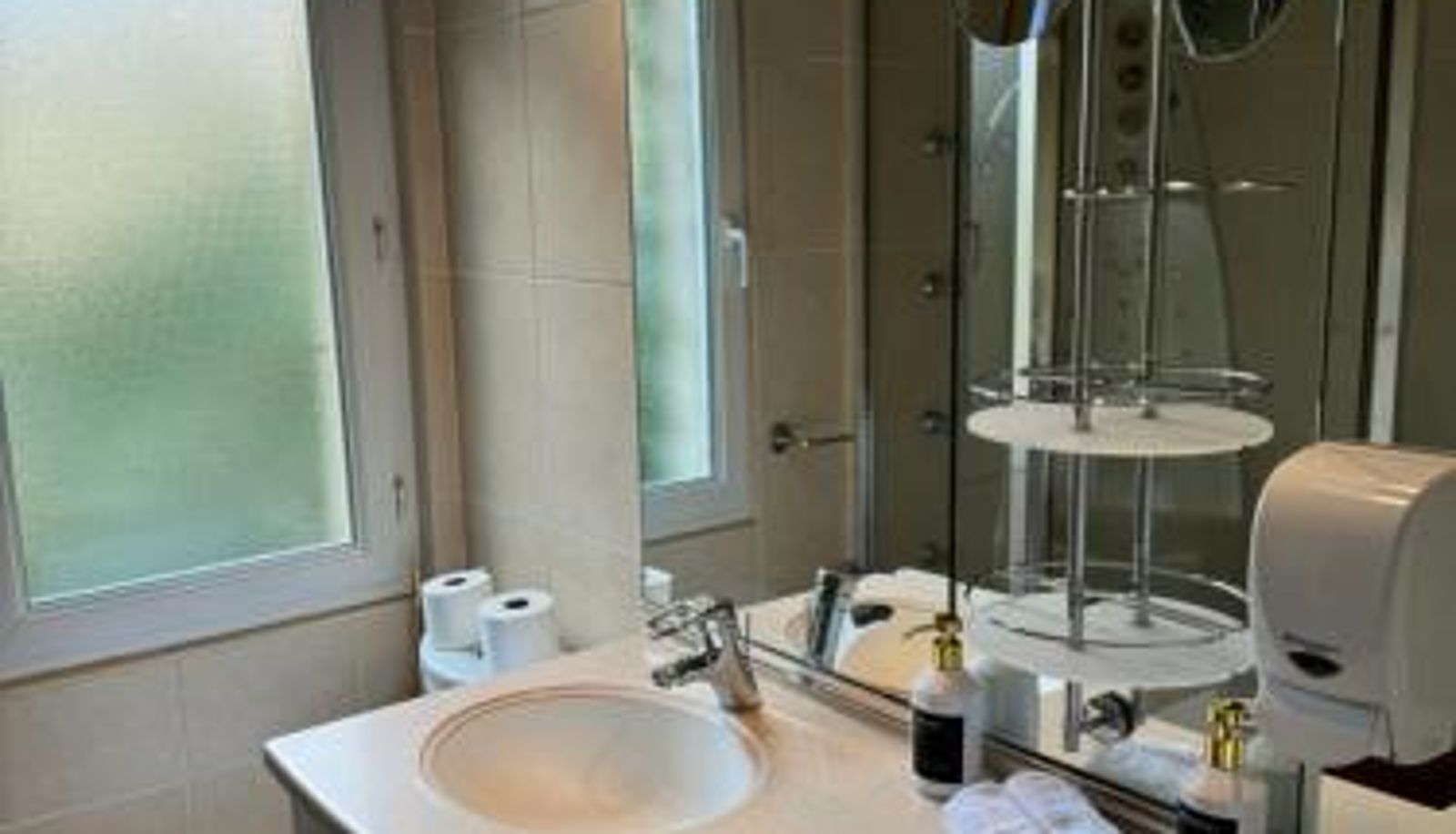 Badezimmer - Erawan Boutique Hôtel