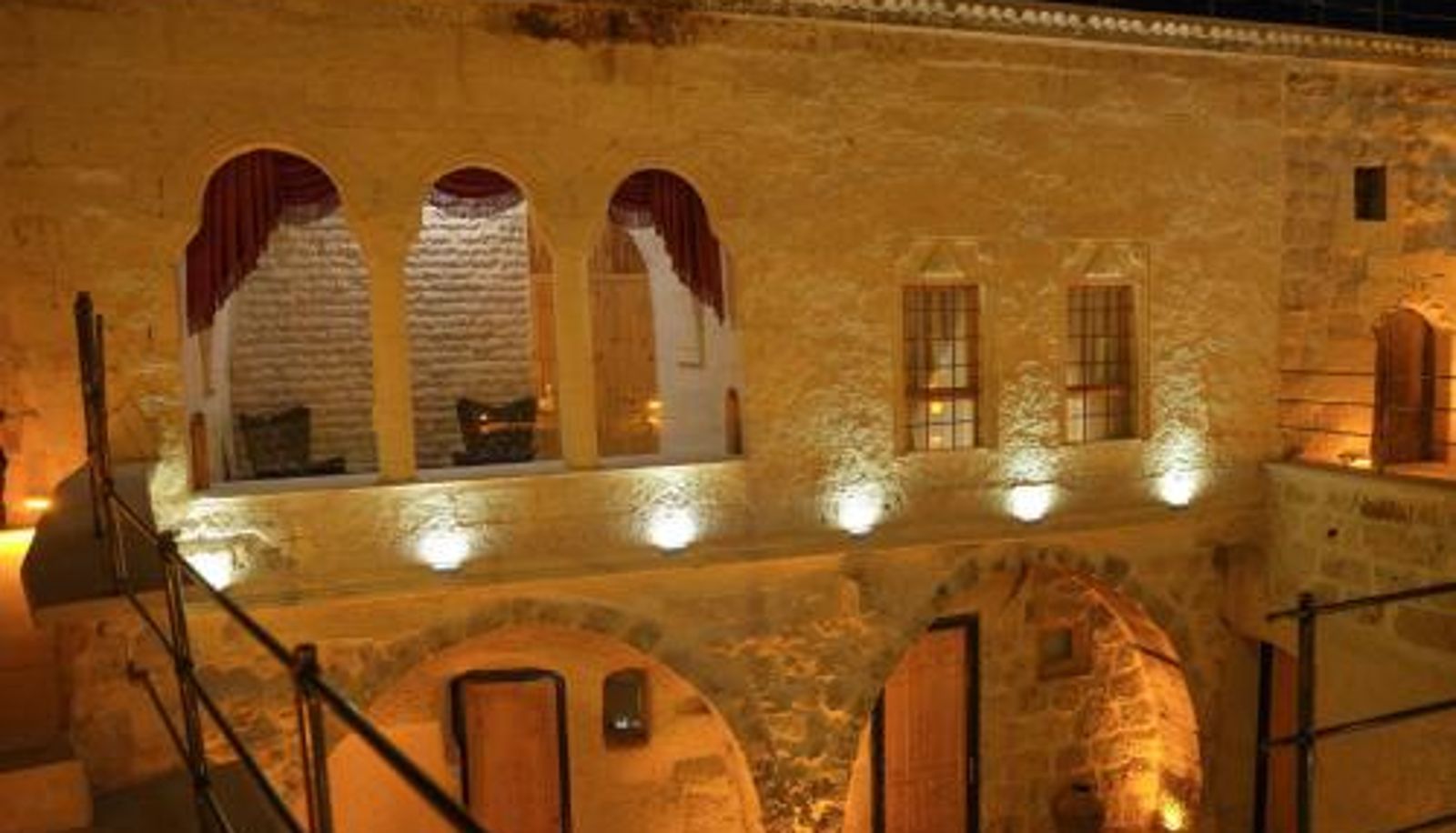 Area esterna dell'hotel - Memories Cave House