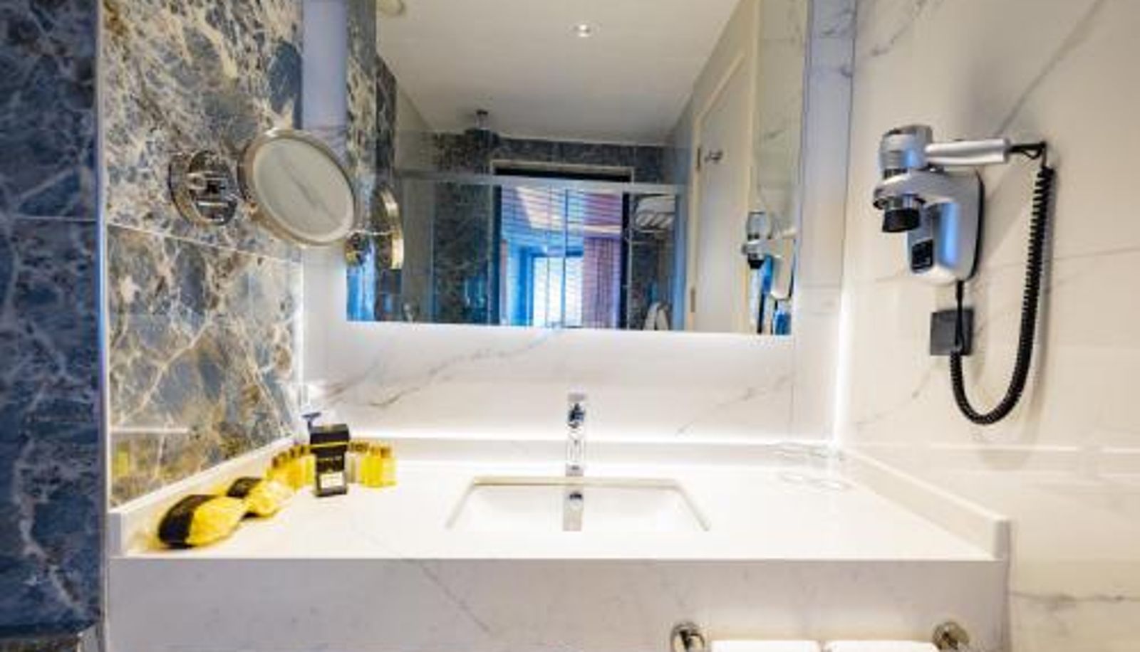 Badezimmer - Granada Luxury Red Adult Only