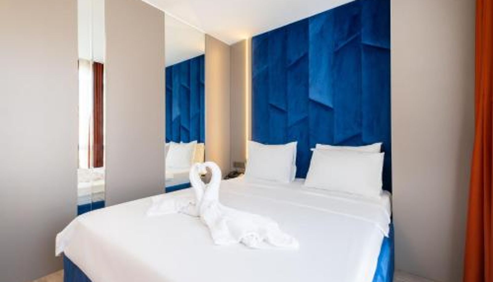 Kamer - The Port Güzelyalı