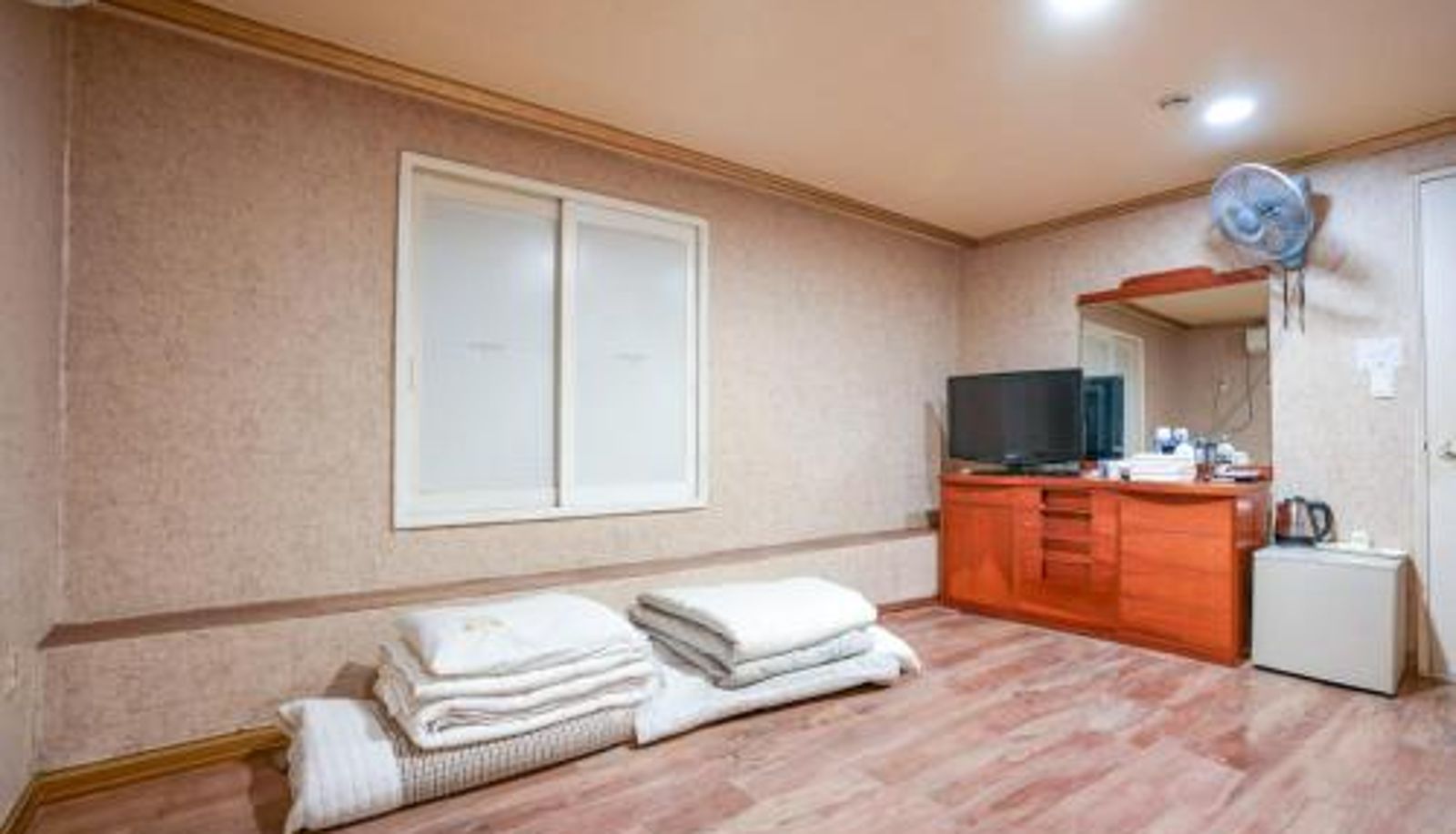 Camera standard - 대연동 케이 모텔 K Motel Daeyeon Busan